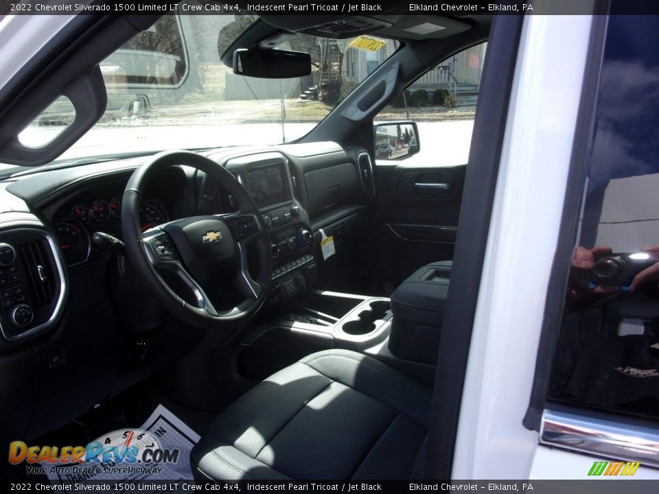 2022 Chevrolet Silverado 1500 Limited LT Crew Cab 4x4 Iridescent Pearl Tricoat / Jet Black Photo #18