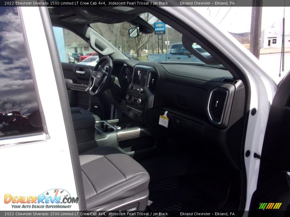 2022 Chevrolet Silverado 1500 Limited LT Crew Cab 4x4 Iridescent Pearl Tricoat / Jet Black Photo #22