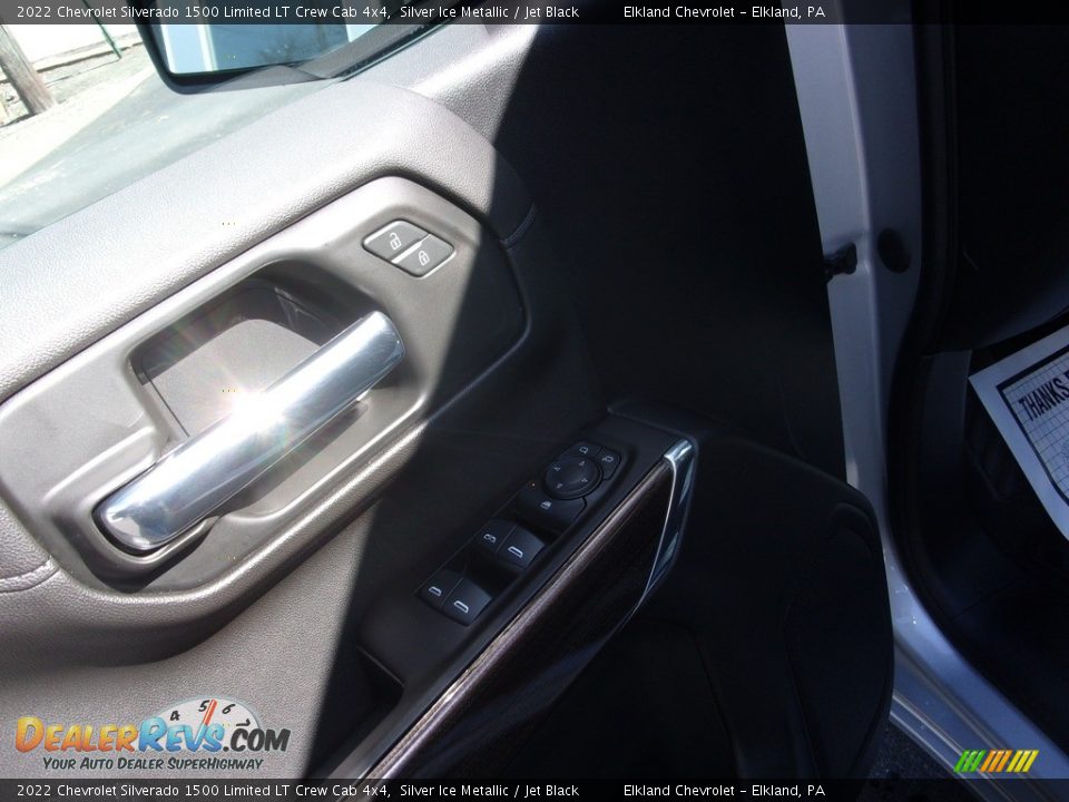 2022 Chevrolet Silverado 1500 Limited LT Crew Cab 4x4 Silver Ice Metallic / Jet Black Photo #16