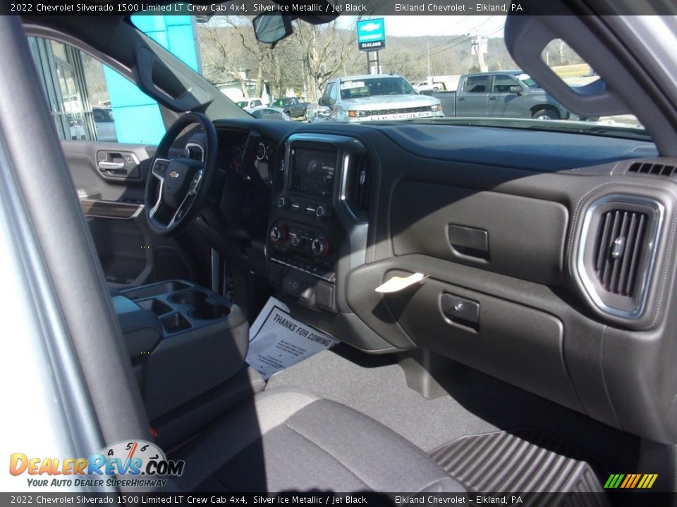 2022 Chevrolet Silverado 1500 Limited LT Crew Cab 4x4 Silver Ice Metallic / Jet Black Photo #18