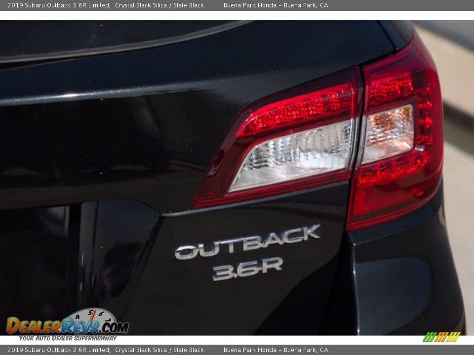 2019 Subaru Outback 3.6R Limited Crystal Black Silica / Slate Black Photo #11