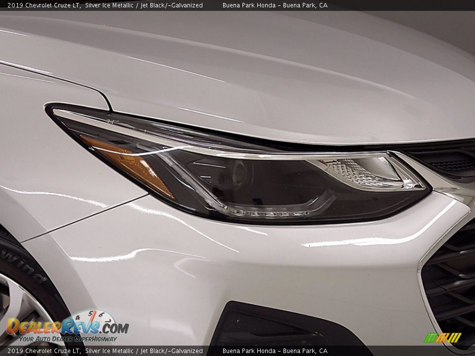 2019 Chevrolet Cruze LT Silver Ice Metallic / Jet Black/­Galvanized Photo #3