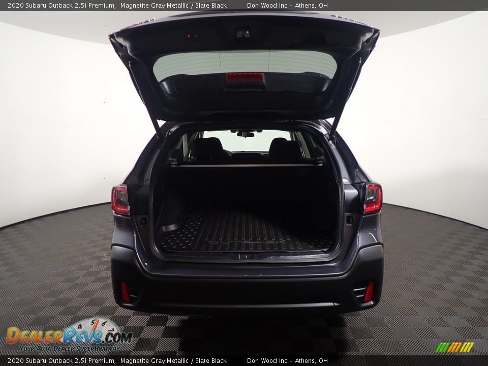 2020 Subaru Outback 2.5i Premium Magnetite Gray Metallic / Slate Black Photo #15