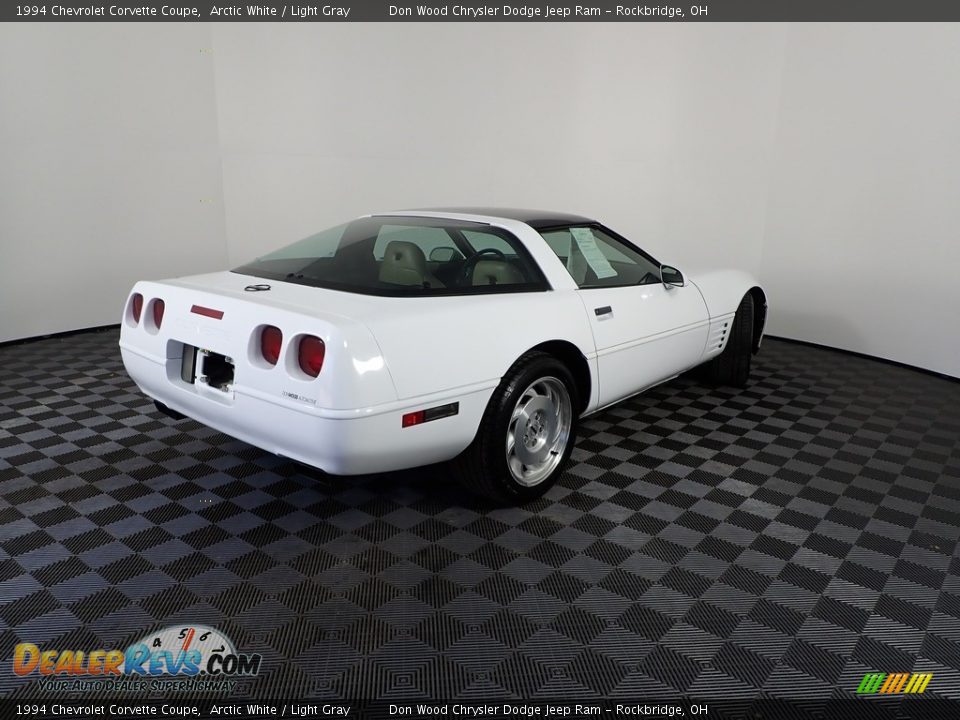 1994 Chevrolet Corvette Coupe Arctic White / Light Gray Photo #14