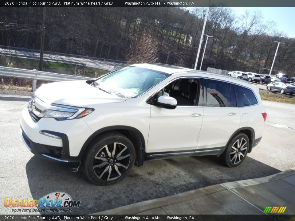 2020 Honda Pilot Touring AWD Platinum White Pearl / Gray Photo #17