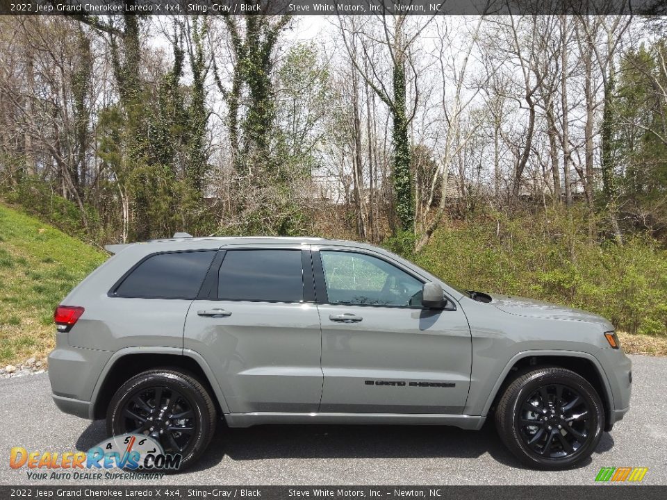 Sting-Gray 2022 Jeep Grand Cherokee Laredo X 4x4 Photo #5