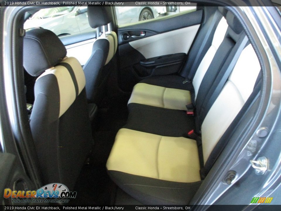 2019 Honda Civic EX Hatchback Polished Metal Metallic / Black/Ivory Photo #26