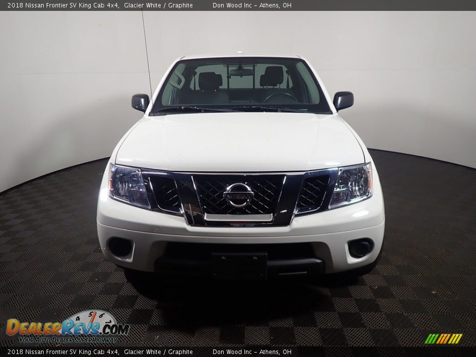 2018 Nissan Frontier SV King Cab 4x4 Glacier White / Graphite Photo #5