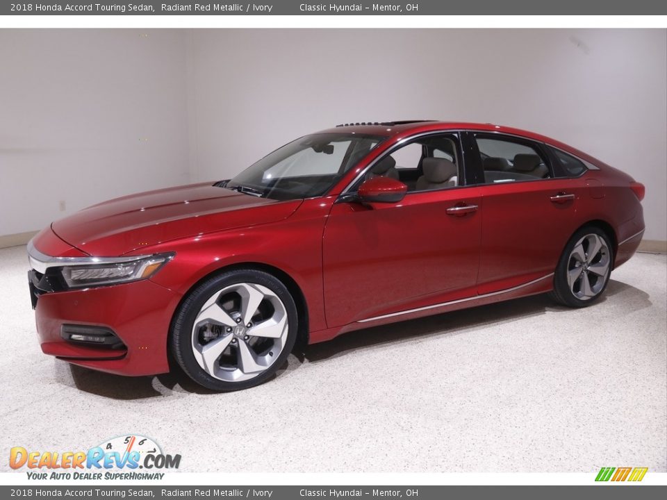 2018 Honda Accord Touring Sedan Radiant Red Metallic / Ivory Photo #3