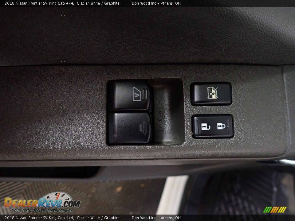 2018 Nissan Frontier SV King Cab 4x4 Glacier White / Graphite Photo #20
