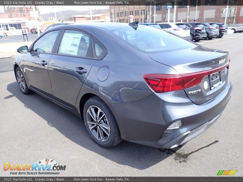 2022 Kia Forte LXS Gravity Gray / Black Photo #4