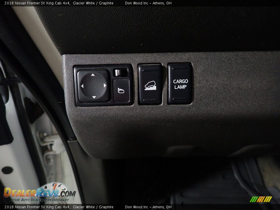 2018 Nissan Frontier SV King Cab 4x4 Glacier White / Graphite Photo #30