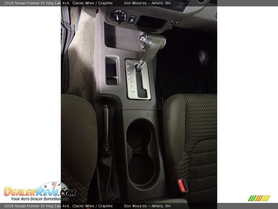 2018 Nissan Frontier SV King Cab 4x4 Glacier White / Graphite Photo #32