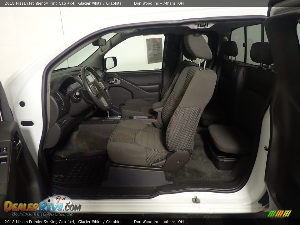 2018 Nissan Frontier SV King Cab 4x4 Glacier White / Graphite Photo #35