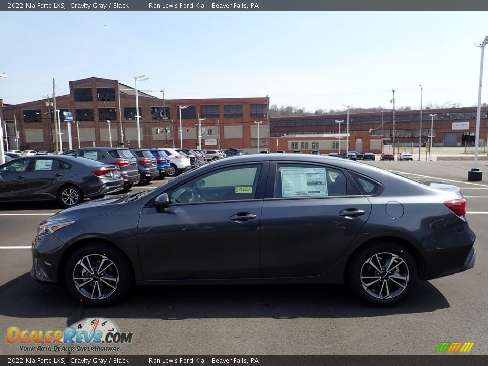 2022 Kia Forte LXS Gravity Gray / Black Photo #5
