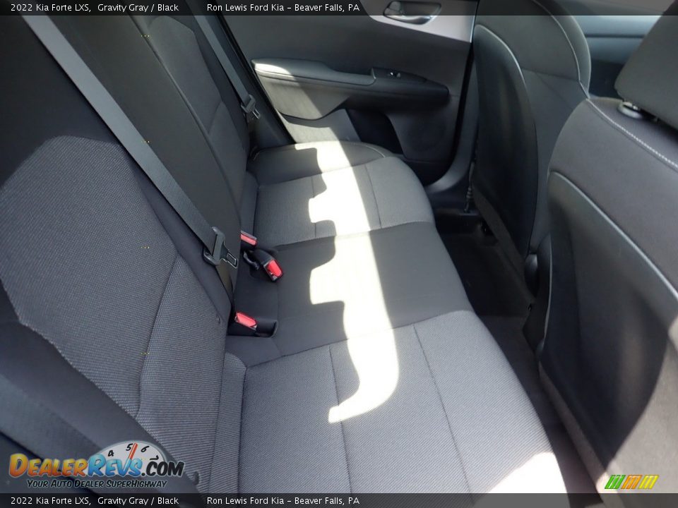 2022 Kia Forte LXS Gravity Gray / Black Photo #11