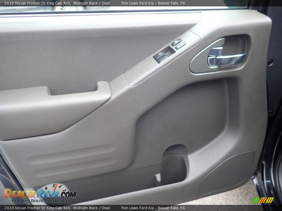 2019 Nissan Frontier SV King Cab 4x4 Midnight Black / Steel Photo #16