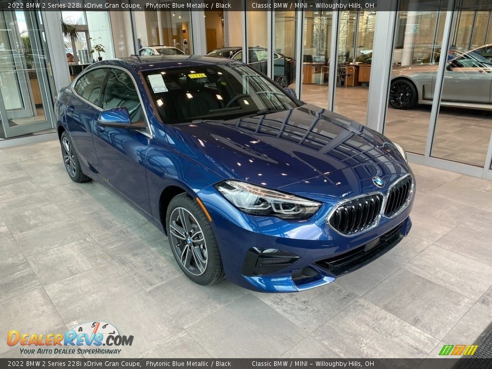 Front 3/4 View of 2022 BMW 2 Series 228i xDrive Gran Coupe Photo #1