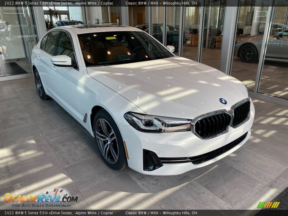 2022 BMW 5 Series 530i xDrive Sedan Alpine White / Cognac Photo #1