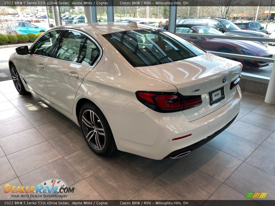 2022 BMW 5 Series 530i xDrive Sedan Alpine White / Cognac Photo #2