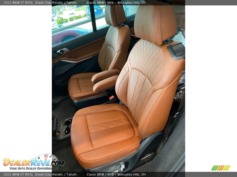 Rear Seat of 2022 BMW X7 M50i Photo #5