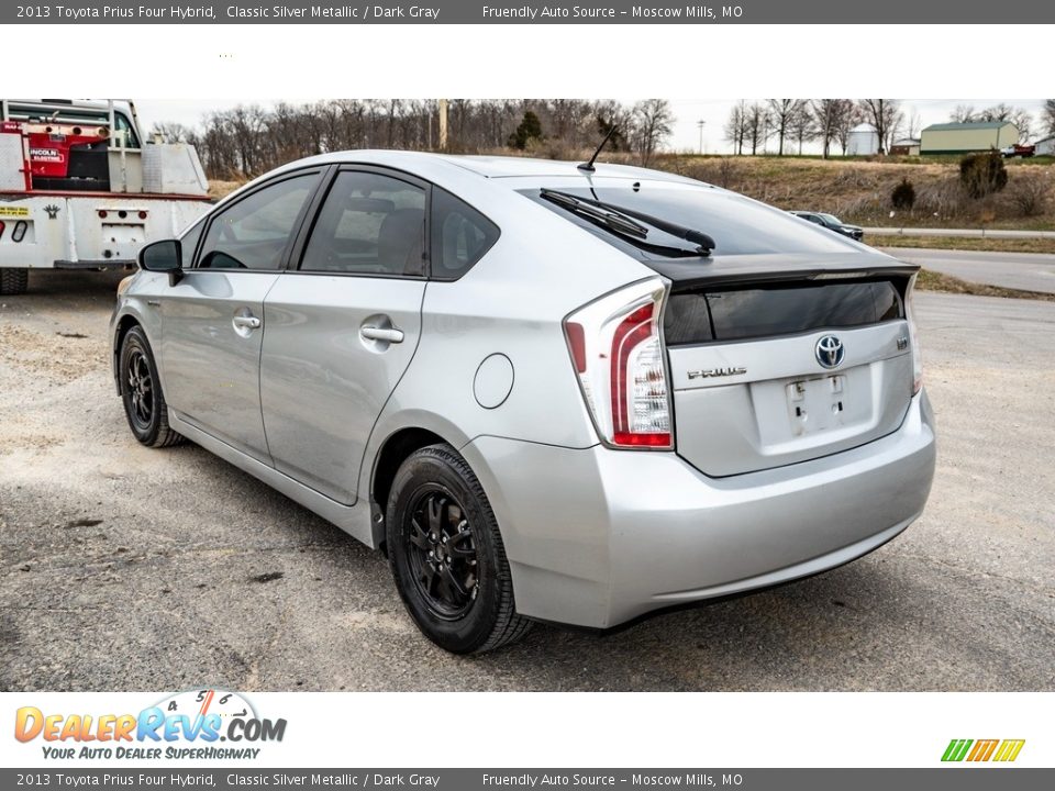 2013 Toyota Prius Four Hybrid Classic Silver Metallic / Dark Gray Photo #6