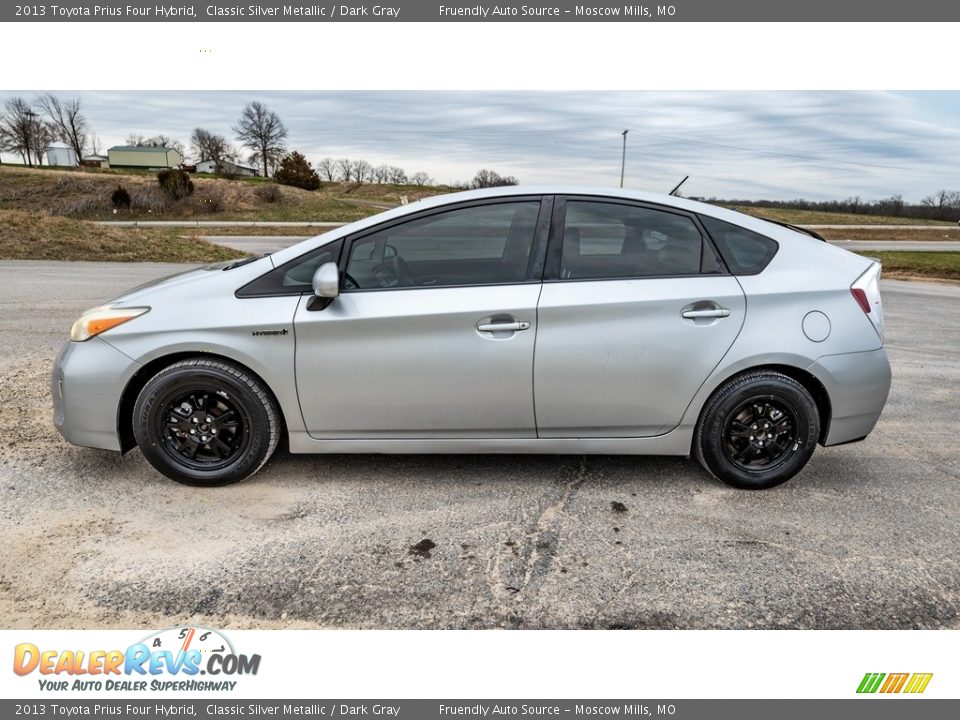 2013 Toyota Prius Four Hybrid Classic Silver Metallic / Dark Gray Photo #7