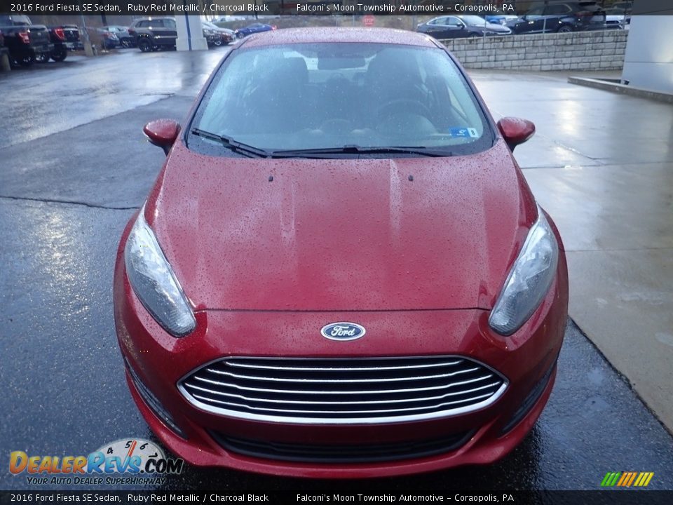 2016 Ford Fiesta SE Sedan Ruby Red Metallic / Charcoal Black Photo #8