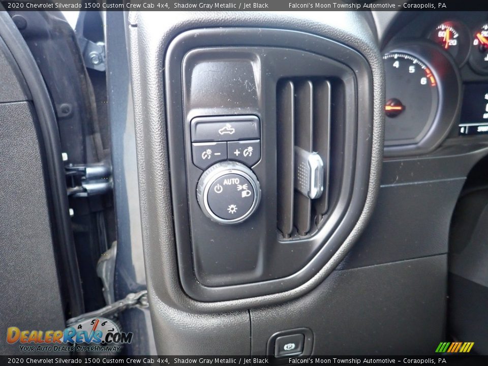 2020 Chevrolet Silverado 1500 Custom Crew Cab 4x4 Shadow Gray Metallic / Jet Black Photo #23