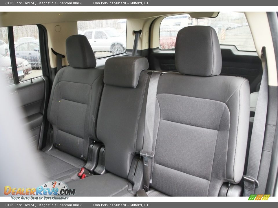 2016 Ford Flex SE Magnetic / Charcoal Black Photo #12