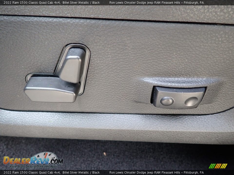 2022 Ram 1500 Classic Quad Cab 4x4 Billet Silver Metallic / Black Photo #16