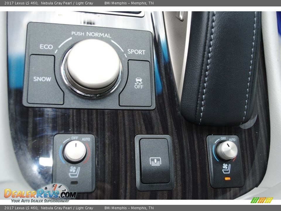 Controls of 2017 Lexus LS 460 Photo #22