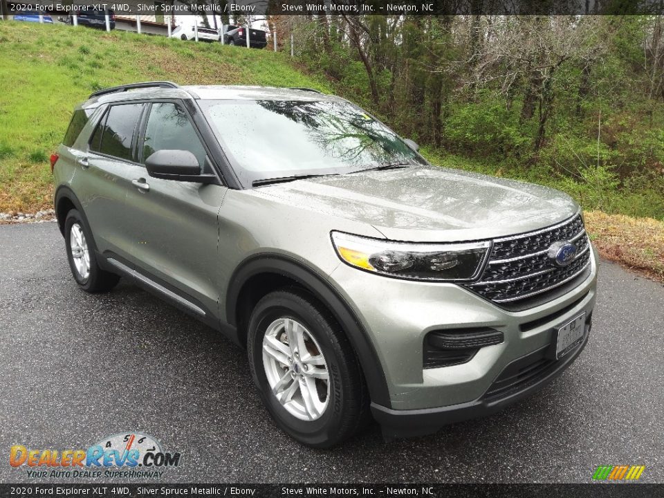 Front 3/4 View of 2020 Ford Explorer XLT 4WD Photo #4