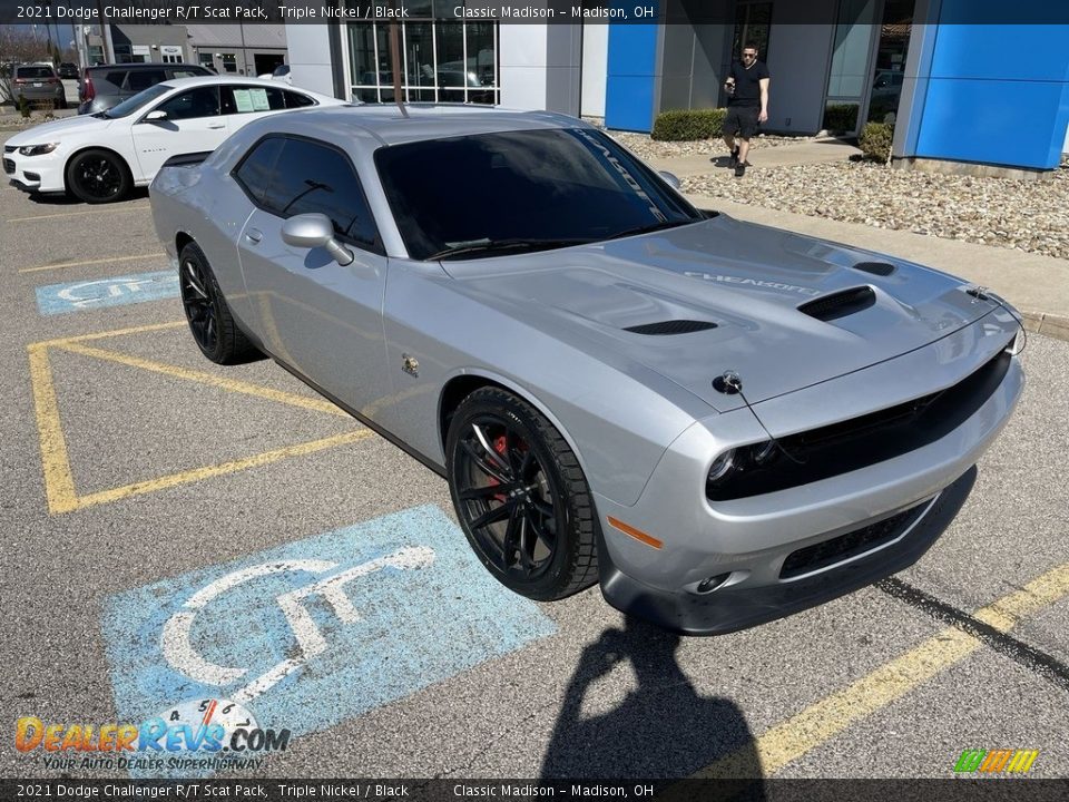 Front 3/4 View of 2021 Dodge Challenger R/T Scat Pack Photo #4