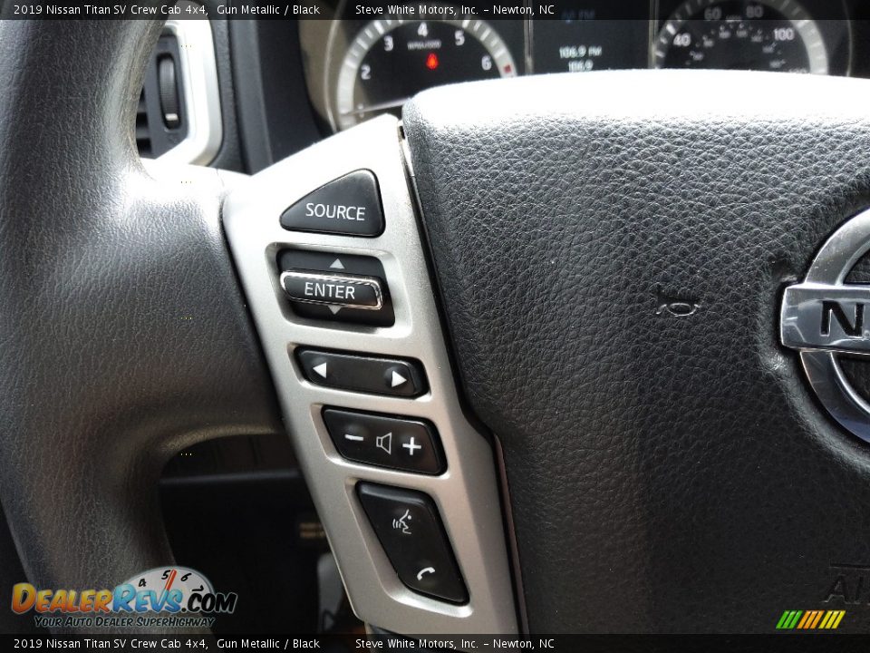 2019 Nissan Titan SV Crew Cab 4x4 Steering Wheel Photo #18