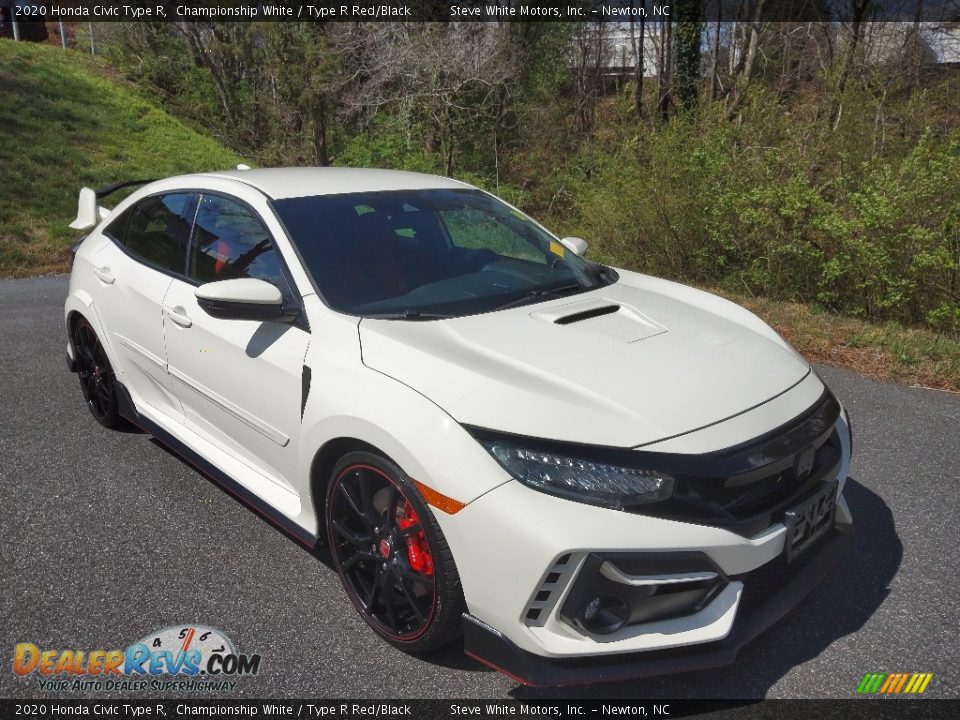 Front 3/4 View of 2020 Honda Civic Type R Photo #5