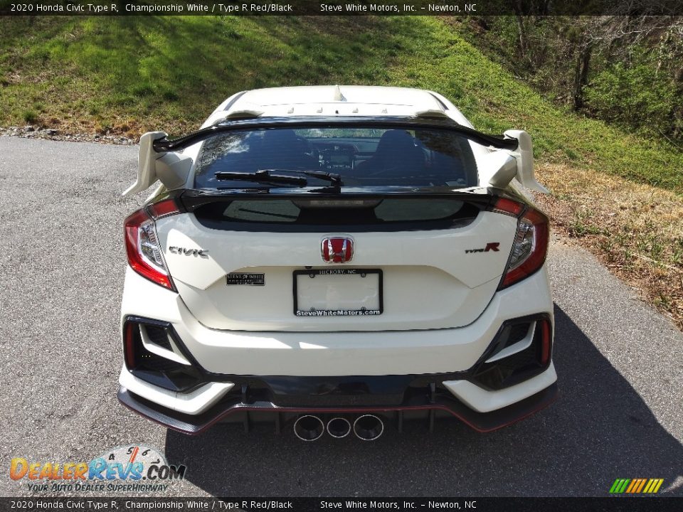 Exhaust of 2020 Honda Civic Type R Photo #8