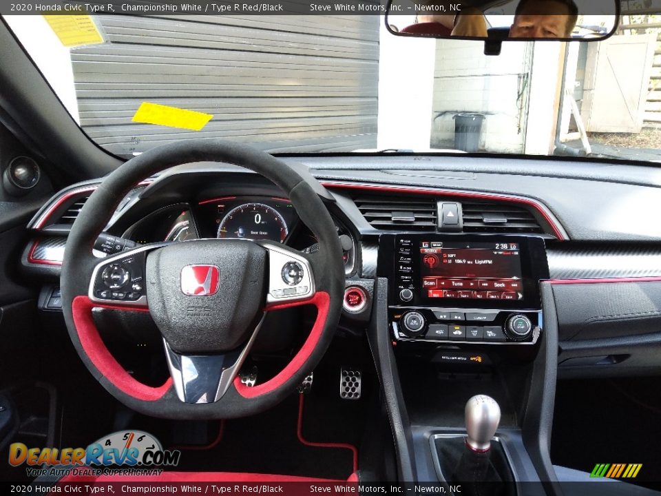 Dashboard of 2020 Honda Civic Type R Photo #18
