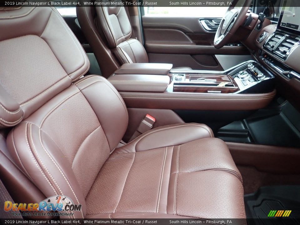 Front Seat of 2019 Lincoln Navigator L Black Label 4x4 Photo #11
