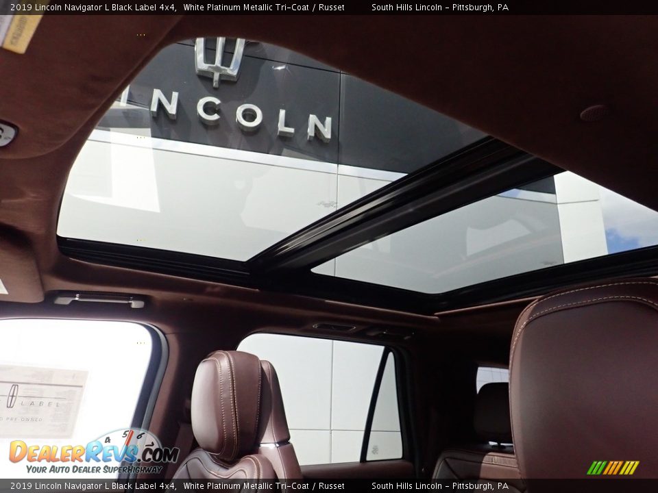Sunroof of 2019 Lincoln Navigator L Black Label 4x4 Photo #20
