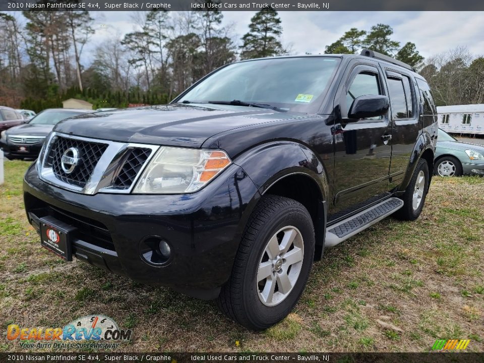 2010 Nissan Pathfinder SE 4x4 Super Black / Graphite Photo #1