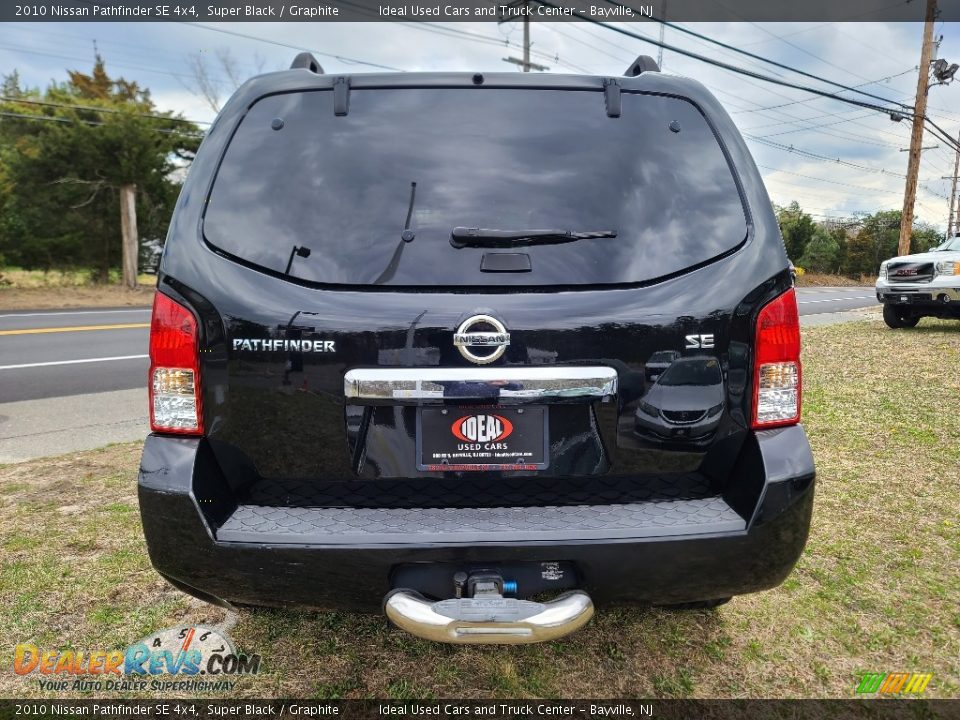 2010 Nissan Pathfinder SE 4x4 Super Black / Graphite Photo #5