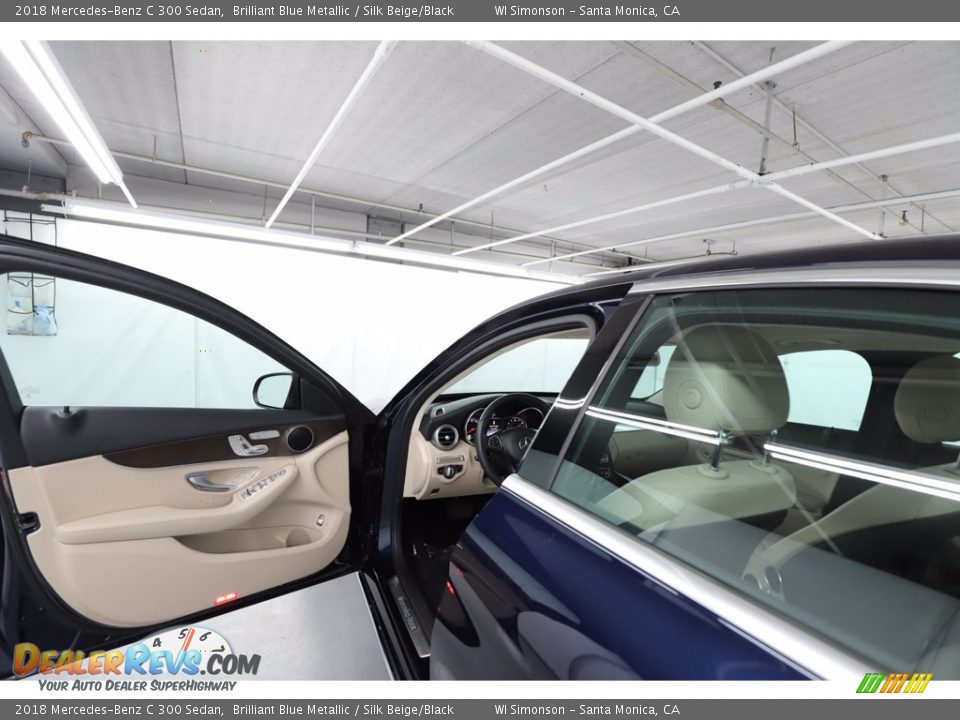 2018 Mercedes-Benz C 300 Sedan Brilliant Blue Metallic / Silk Beige/Black Photo #20