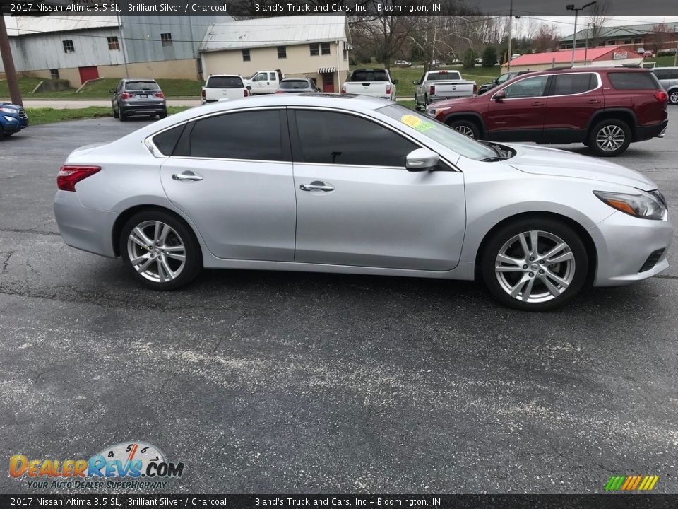 2017 Nissan Altima 3.5 SL Brilliant Silver / Charcoal Photo #5