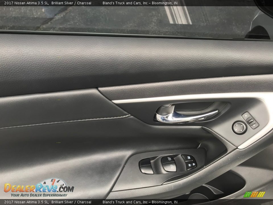 Door Panel of 2017 Nissan Altima 3.5 SL Photo #9