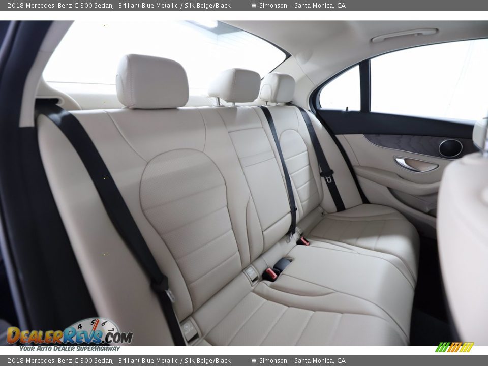 2018 Mercedes-Benz C 300 Sedan Brilliant Blue Metallic / Silk Beige/Black Photo #34