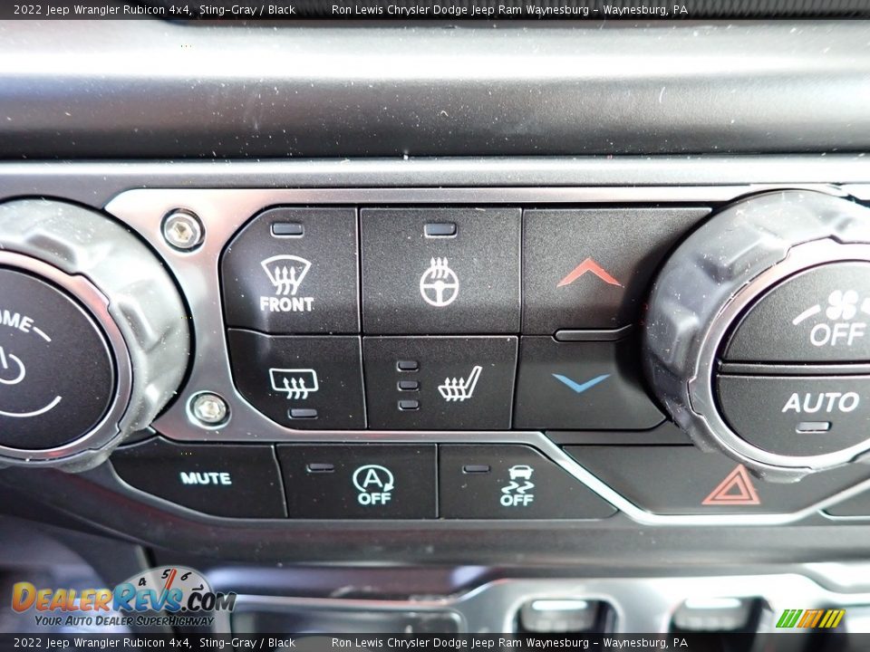 Controls of 2022 Jeep Wrangler Rubicon 4x4 Photo #16