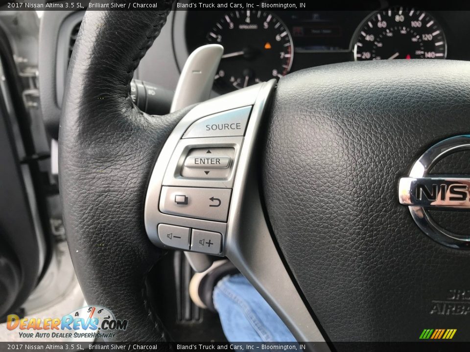 2017 Nissan Altima 3.5 SL Steering Wheel Photo #18