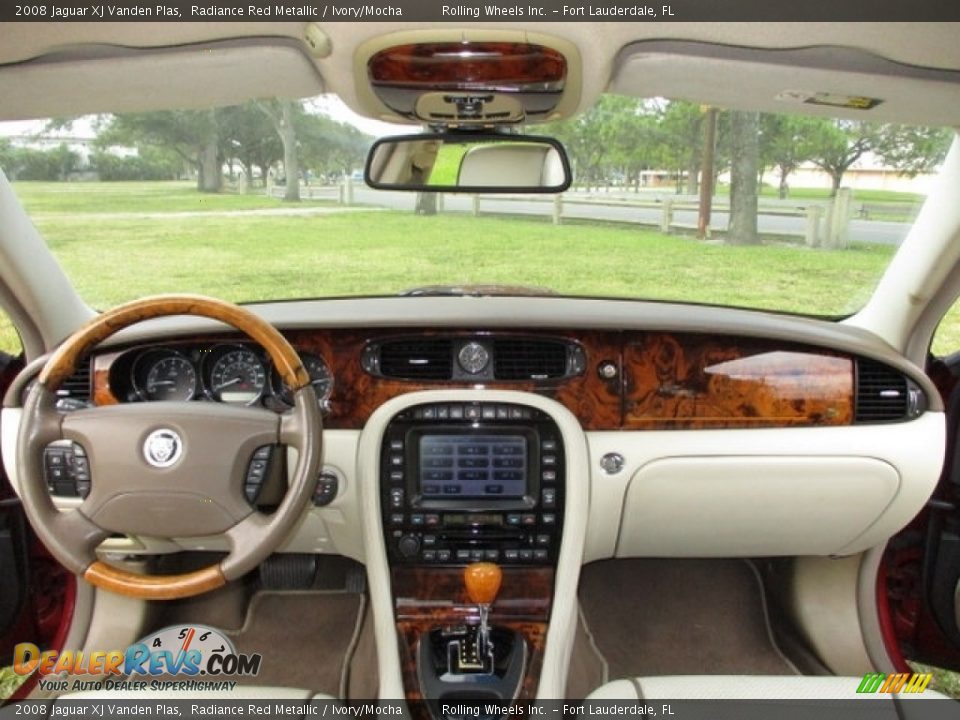 2008 Jaguar XJ Vanden Plas Radiance Red Metallic / Ivory/Mocha Photo #8