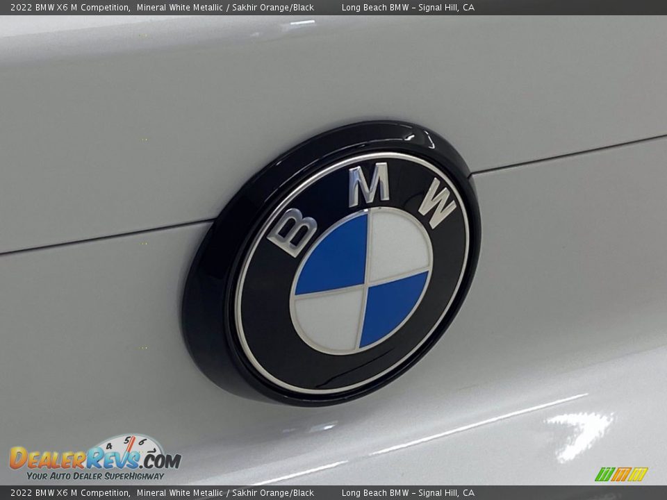 2022 BMW X6 M Competition Mineral White Metallic / Sakhir Orange/Black Photo #7